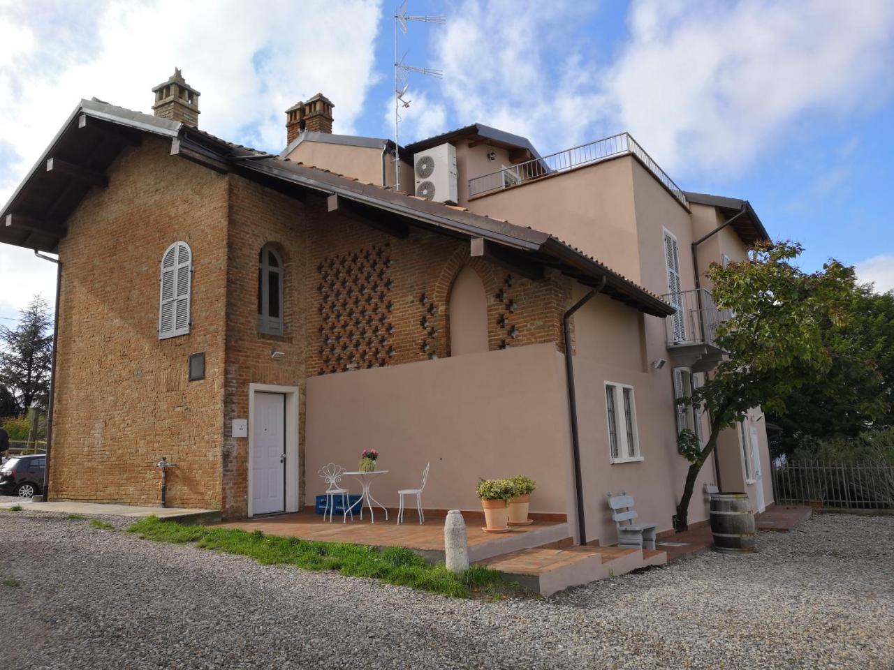 700Enolocanda Santa Giuletta Ngoại thất bức ảnh