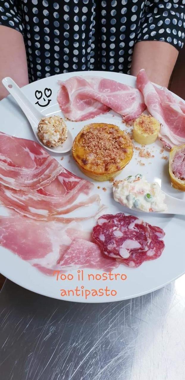700Enolocanda Santa Giuletta Ngoại thất bức ảnh