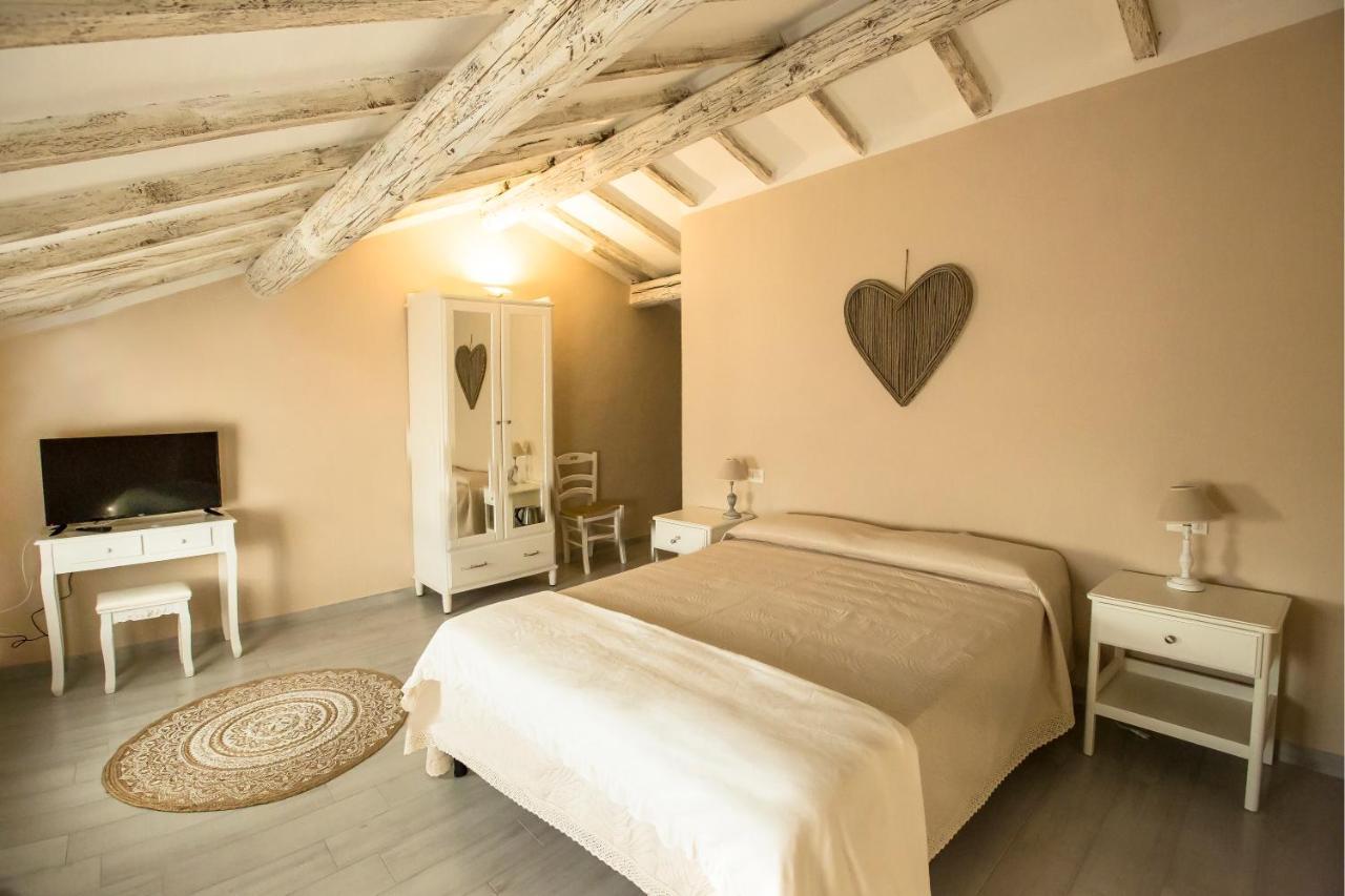 700Enolocanda Santa Giuletta Ngoại thất bức ảnh