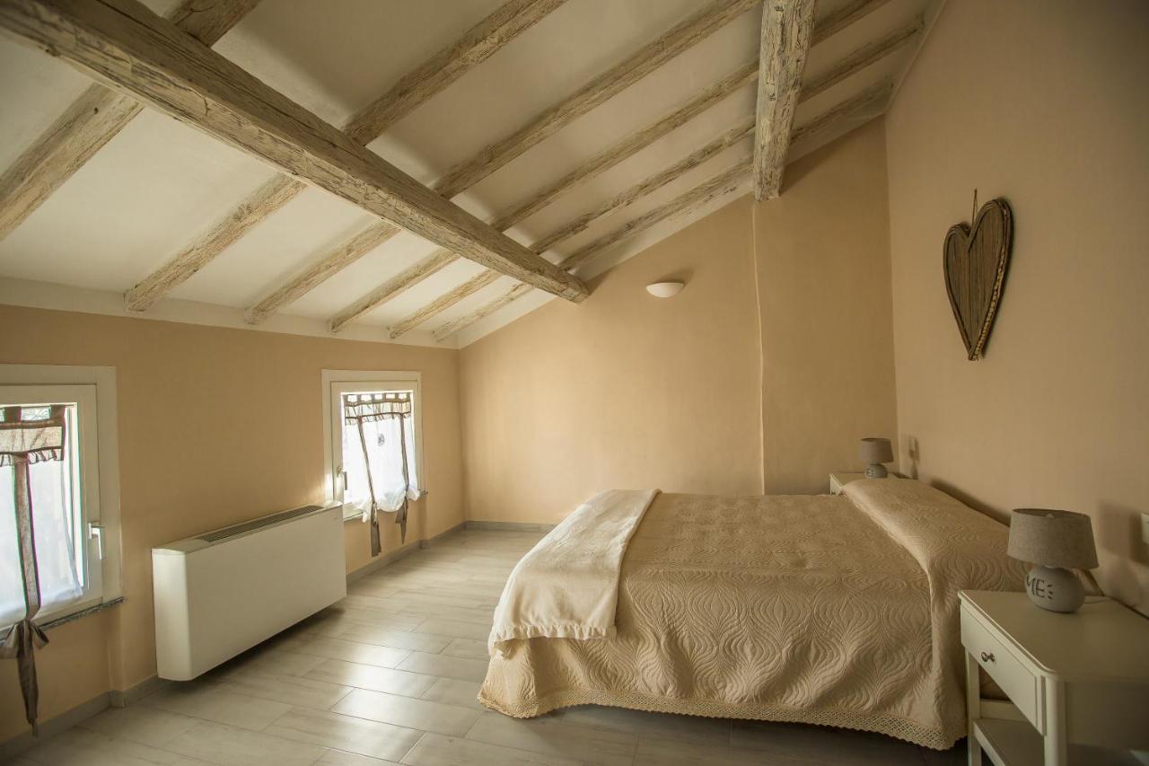 700Enolocanda Santa Giuletta Ngoại thất bức ảnh