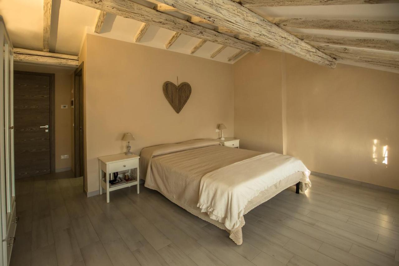 700Enolocanda Santa Giuletta Ngoại thất bức ảnh