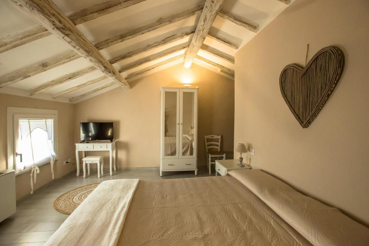 700Enolocanda Santa Giuletta Ngoại thất bức ảnh